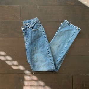 SUPER CUTE Highwaisted Jeans!!